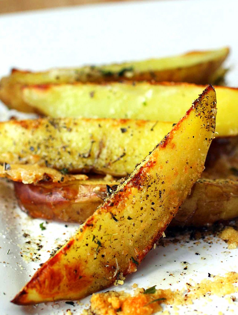 Baked Garlic Parmesan Potato Wedges