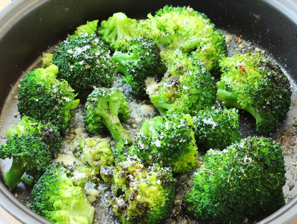 Garlic Parmesan Roasted Broccoli