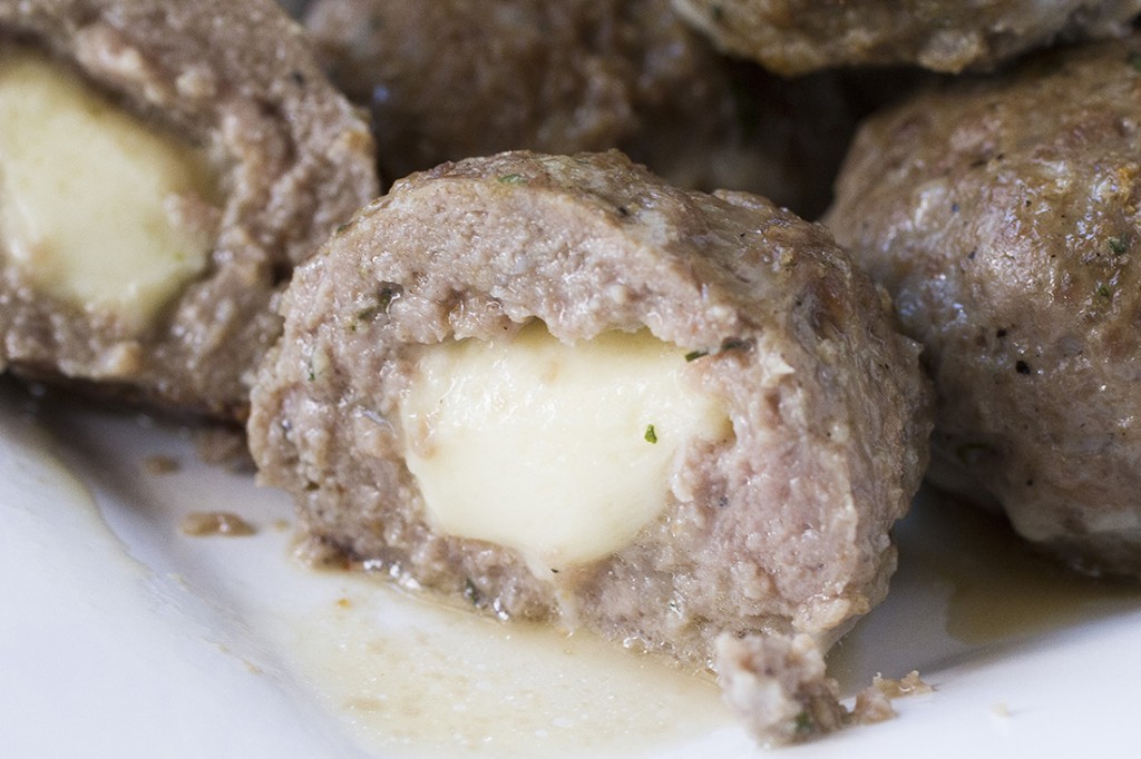 http://lecremedelacrumb.com/2014/10/slow-cooker-mozzarella-stuffed-meatballs.html