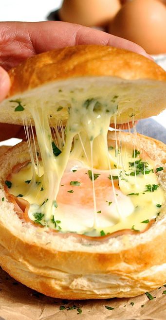 HAM, EGG AND CHEESE BREAD BOWLS
